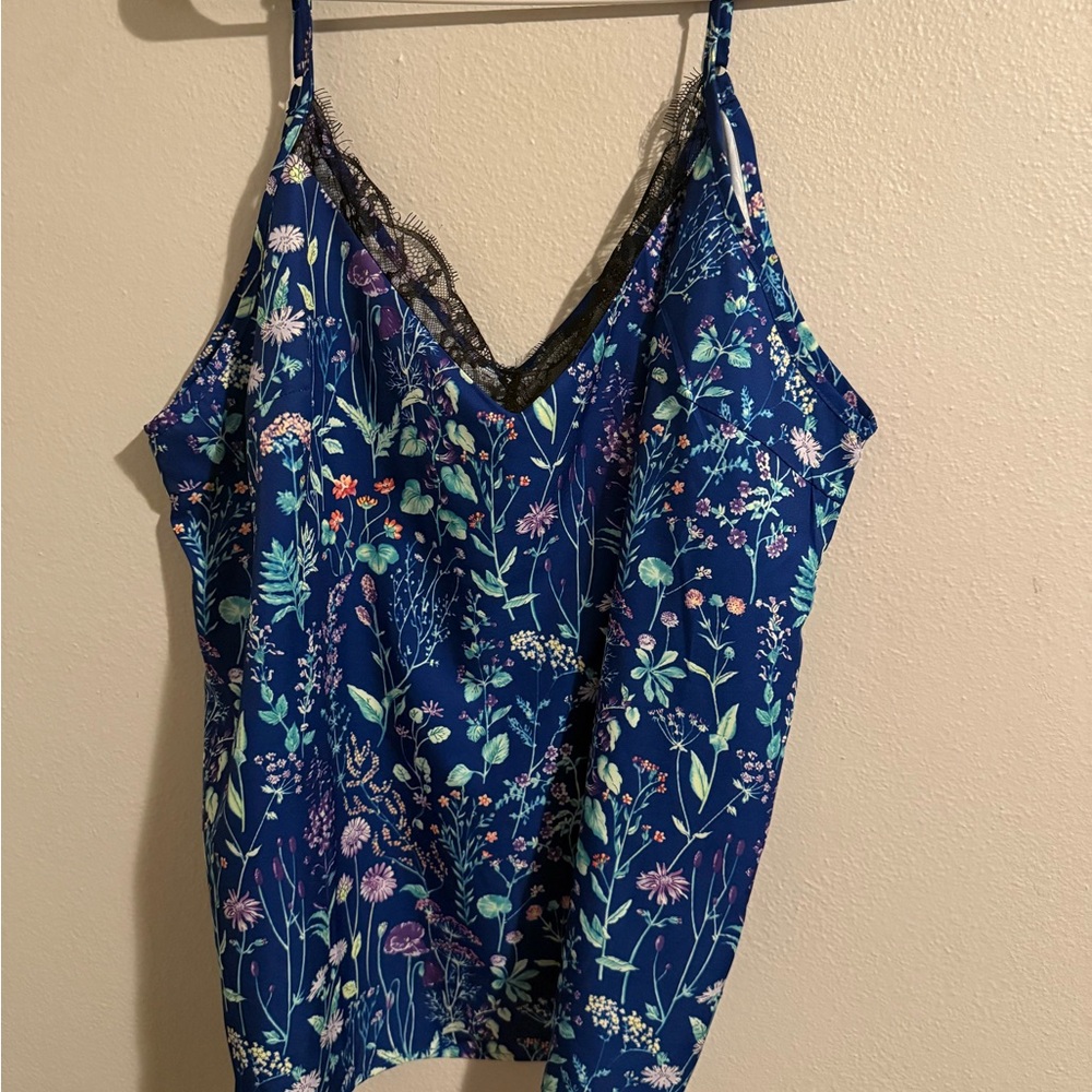 SHEIN Blue Floral Camisole with Lace Trim